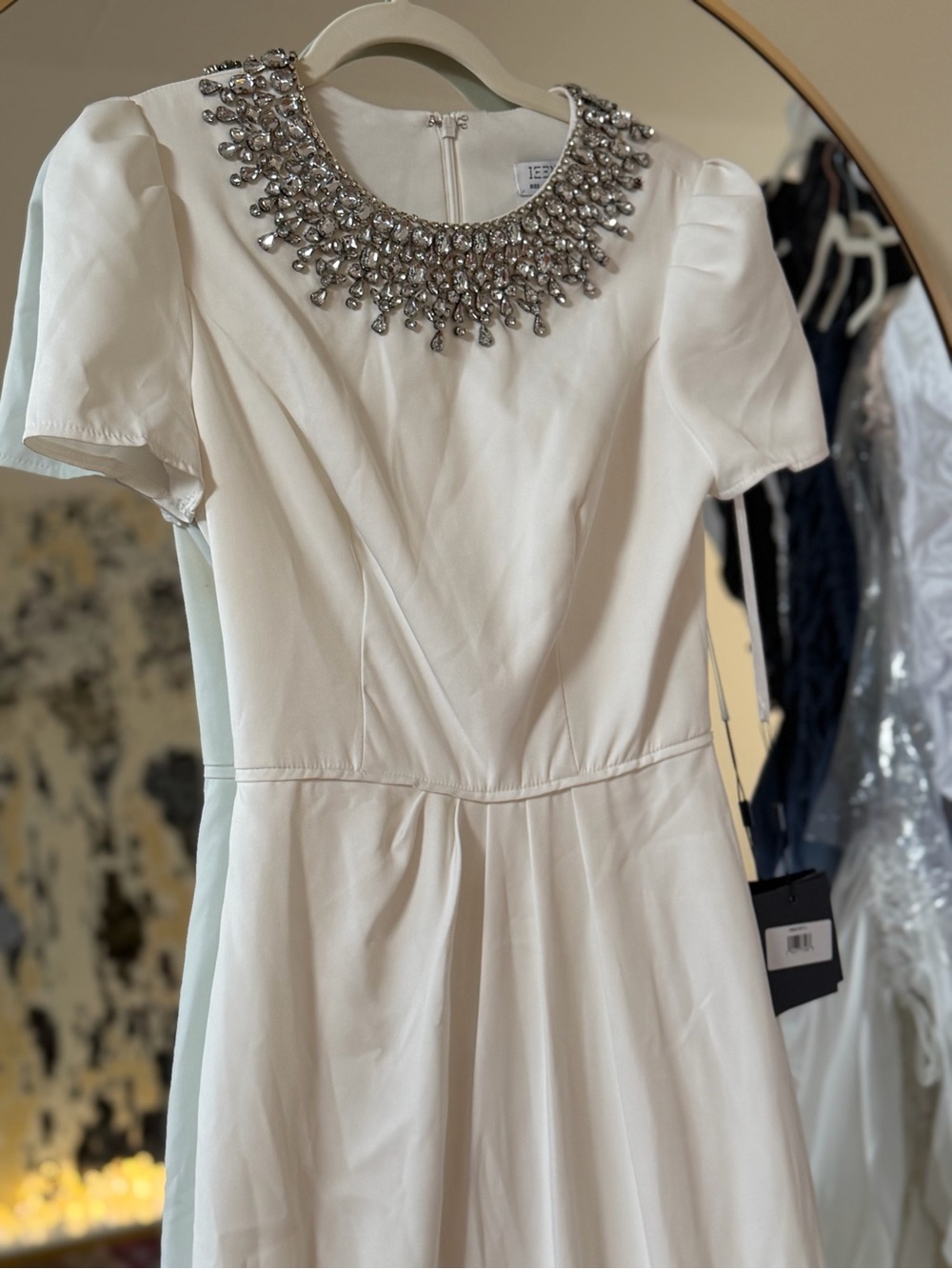 NWT MAC DUGGAL White Short Sleeve Rhinestone Sheath Dress 49606 ~ Size 2